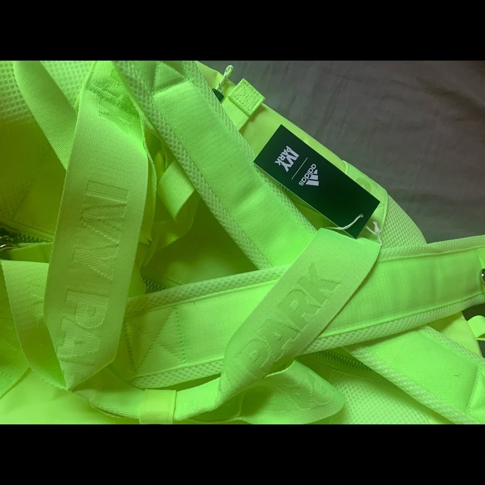 Adidas X Ivy Park Beyoncé Logo Duffel HiRes Yellow - Picture 3 of 8